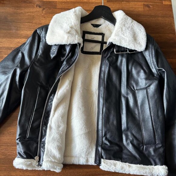 Hollister Co. Women's Black Jacket - Picture 2 of 3